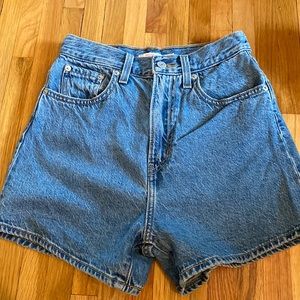 Levi’s High Loose Shorts